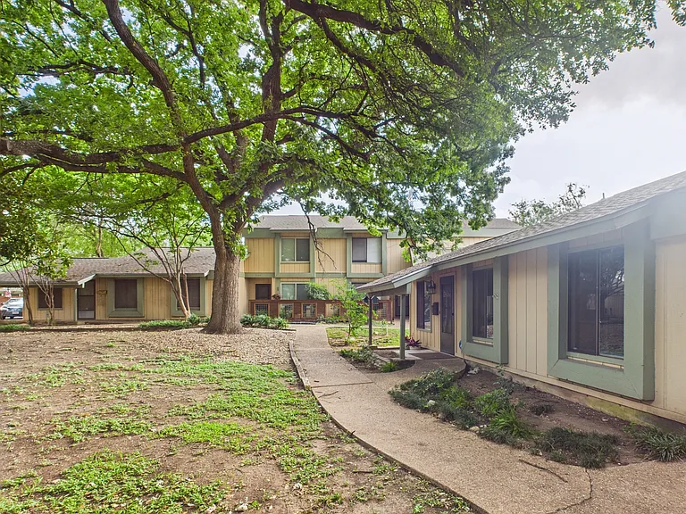 9520 Quail Village Ln — Photo 57