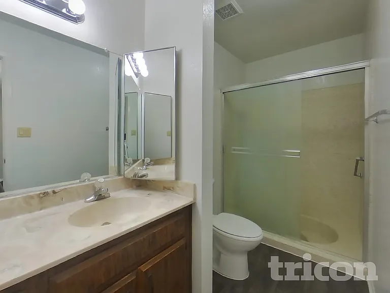 4323 W Poinsettia Dr — Photo 9