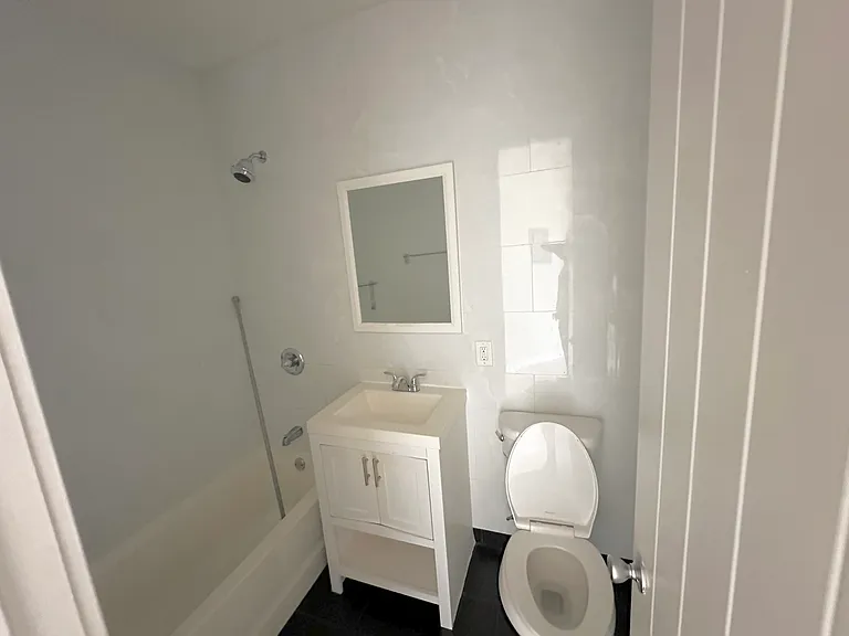 342 Montauk Ave #1 — Photo 8