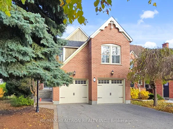 25 Waterbridge Ln, Markham, ON L3R 8W9
