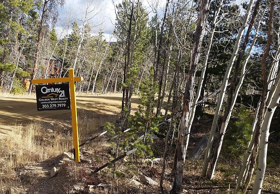 1st image of 300 Lodge Pole Dr