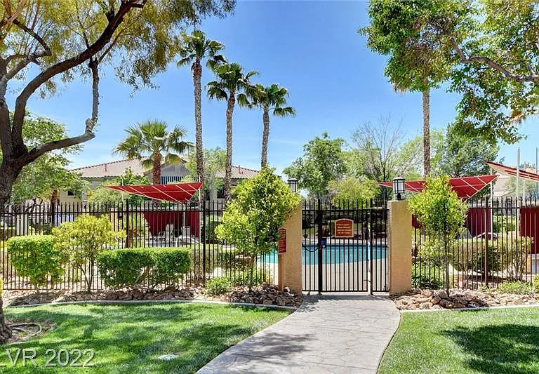 7885 W Flamingo Rd — Photo 27