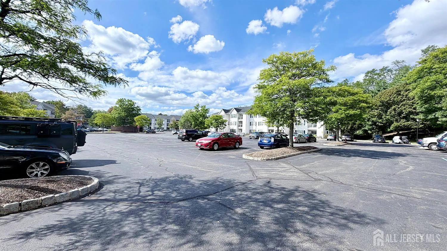2 bed, 2.0 bath, 1034 sqft, $2,400 — Photo 4