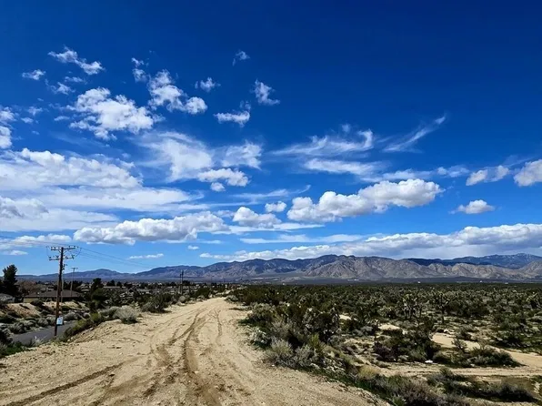 26000 E Ave W #11, Llano, CA 93544