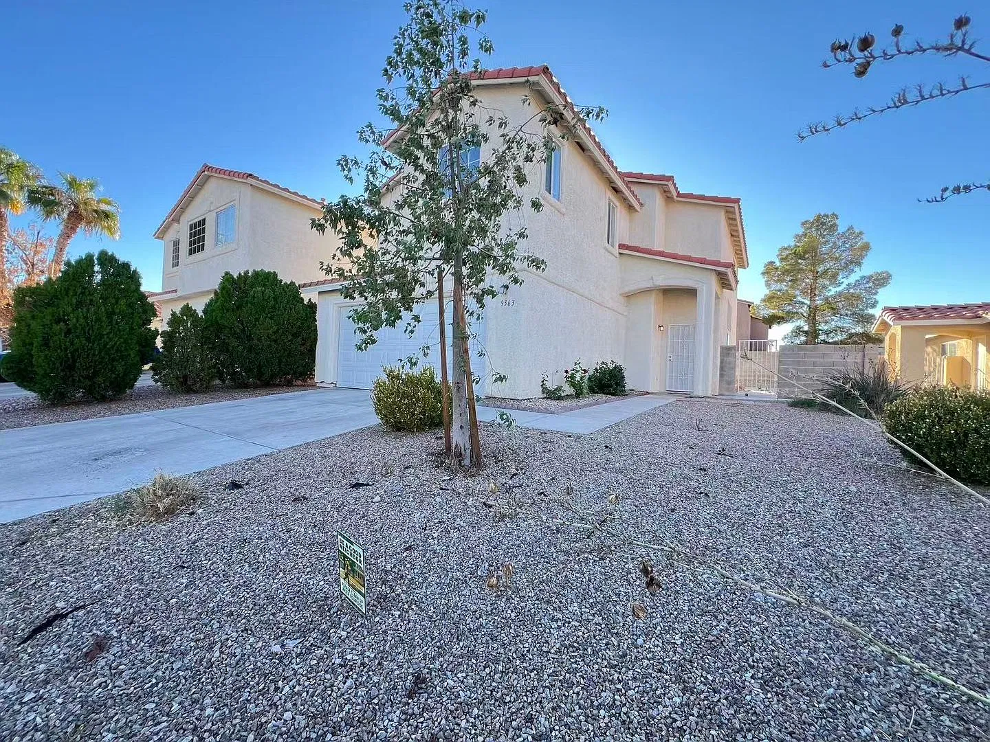 9363 Graceful Gold St — Photo 2