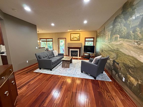 5th image of 15535 Lilac Dr