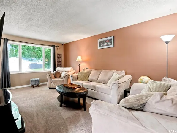 109 Church DRIVE, Regina, SK S4X 1L7
