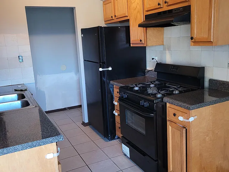 169 Oliver Ct — Photo 3