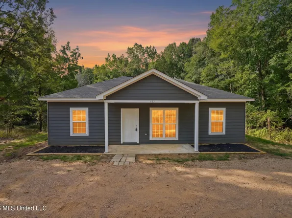 663 Ridge Rd, Sarah, MS 38665