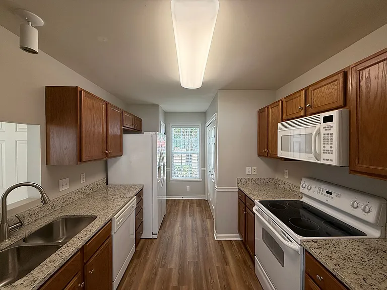 2403 Mid Salem Dr — Photo 3