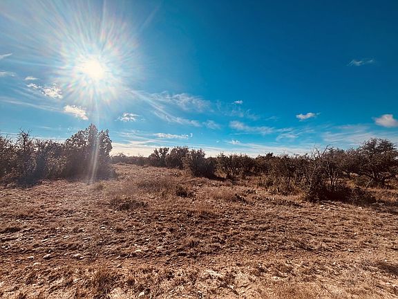 2nd image of 320 Turkey Run Rd