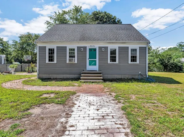 31 Park Drive, West Dennis, MA 02670