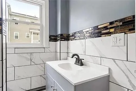 132 Railroad St — Photo 8