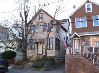12 E 47th St, Bayonne, NJ 07002