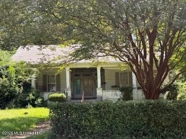 716 Franklin St, Grenada, MS 38901