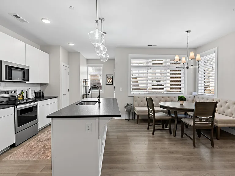 1608 Marshall Hollow Dr #102 — Photo 4