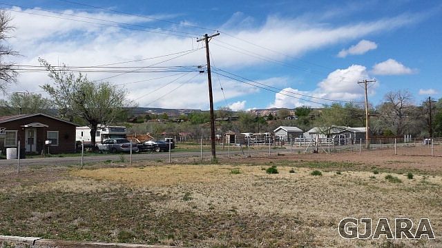 1st image of 2546 Davis Dr