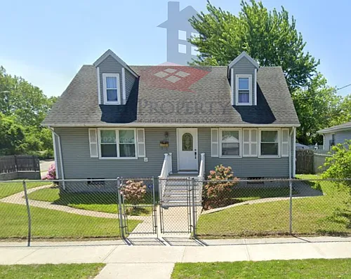 104 Robinson St Photo 1