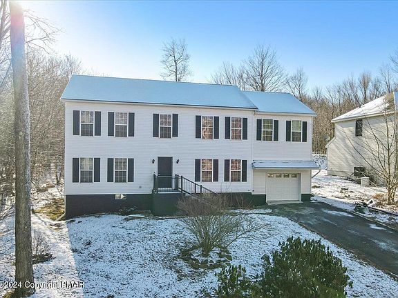 4th image of 1312 Cambell Way