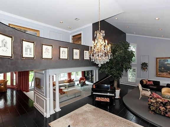 5th image of 29 Greenwood Ln