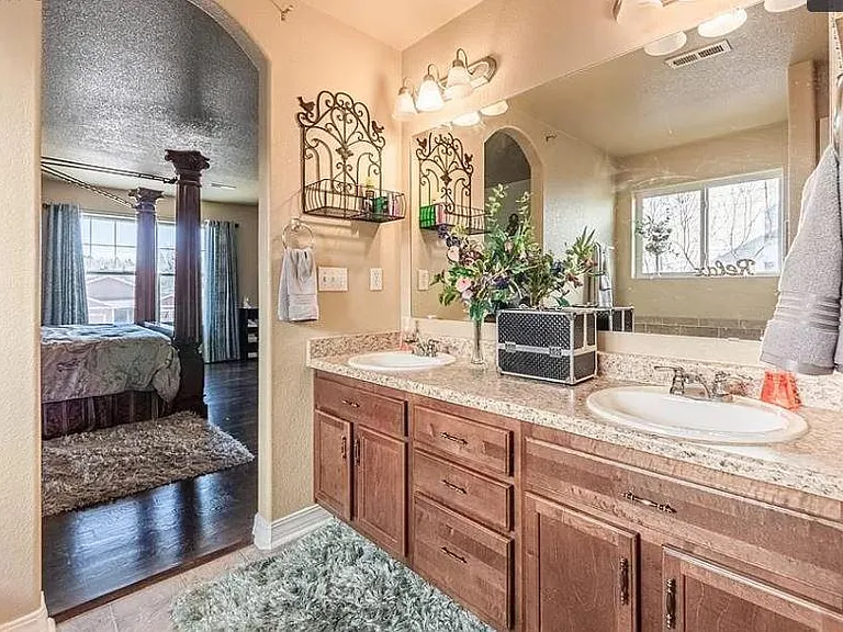2342 Spring Blossom Dr — Photo 16
