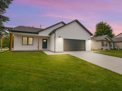 317 Waterford Estates Dr, Bloomington, IL, 61704