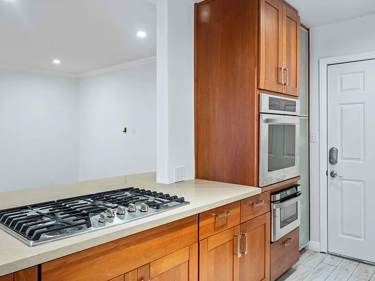 332 S Rexford Dr #1 — Photo 13