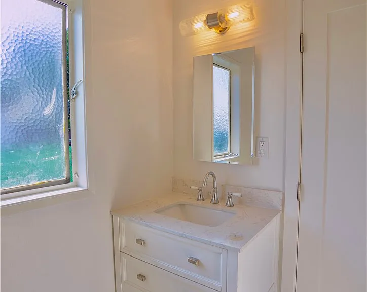 12735 Fairford Ave #12735 — Photo 3