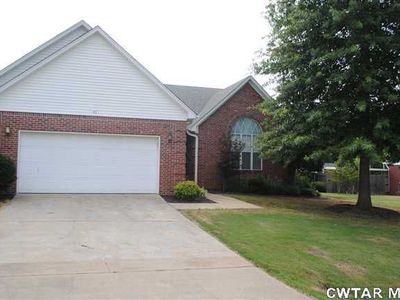 65 River Chase Dr, Jackson, TN, 38305