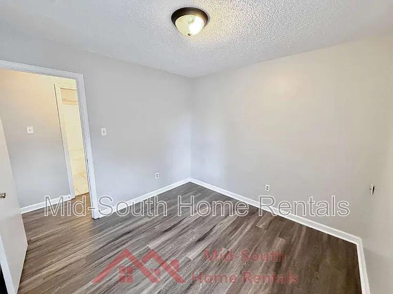 4505 Villagreen Dr — Photo 20