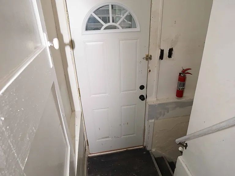 111 Sherman St — Photo 18