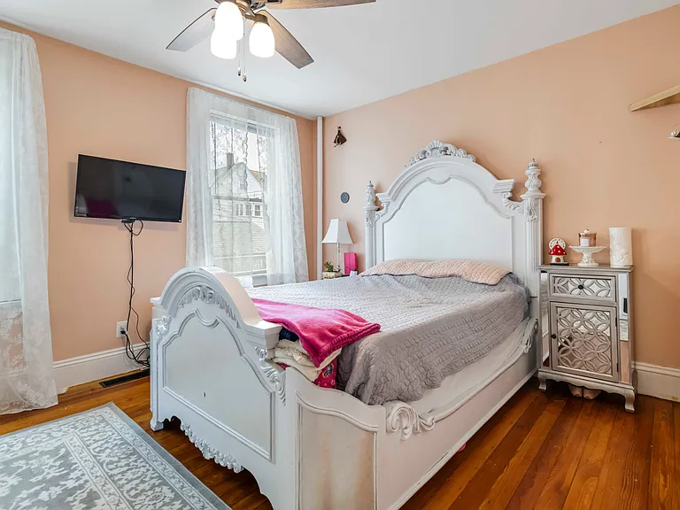 14 Torrey St #1 — Photo 32
