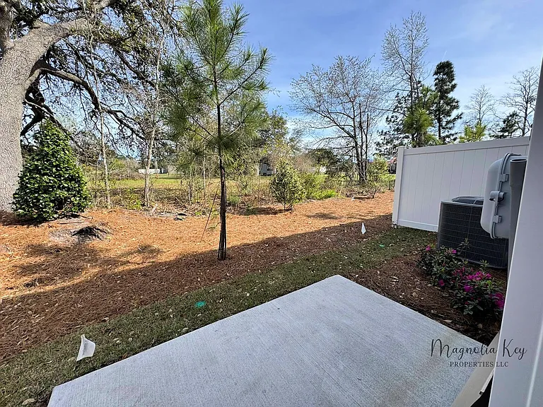 555 Gemstone Blvd — Photo 30