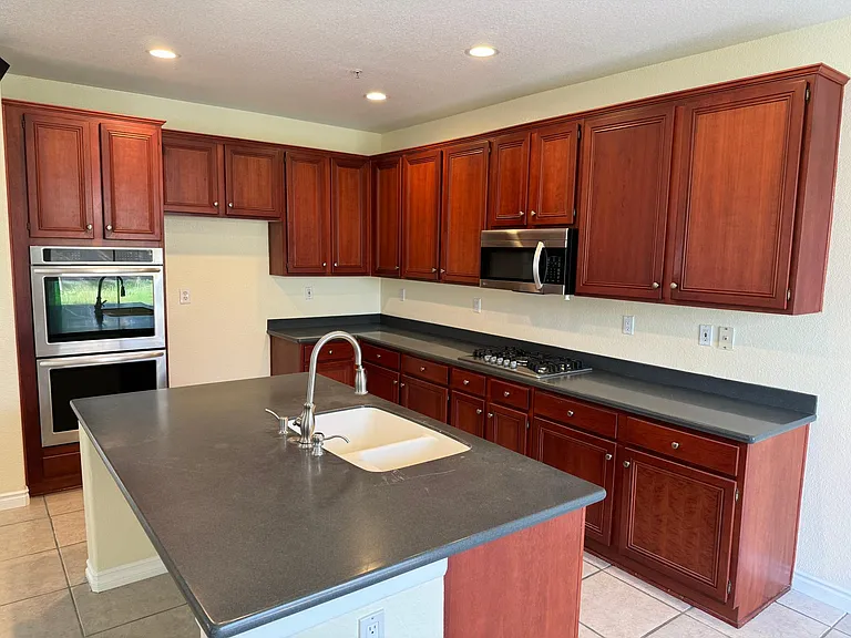 14975 Mount Wilson Ln — Photo 15