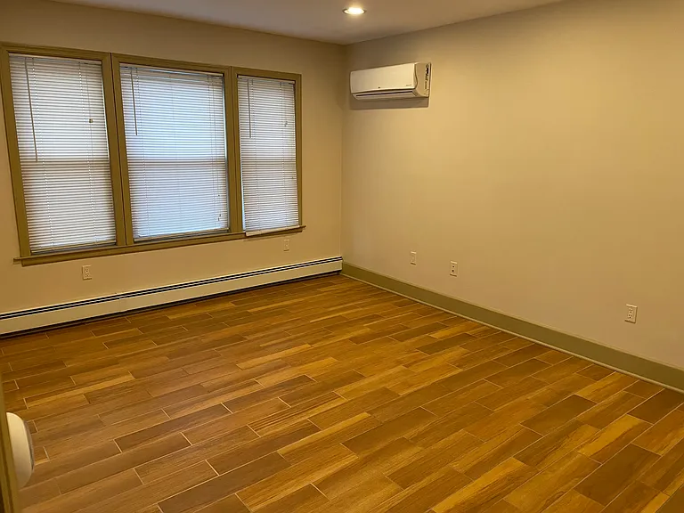 127 Winslow Pl — Photo 11