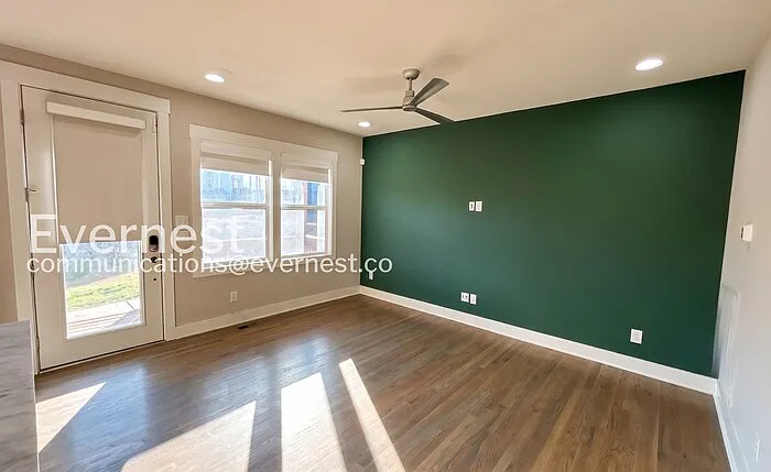 220 Croleywood Ln — Photo 6
