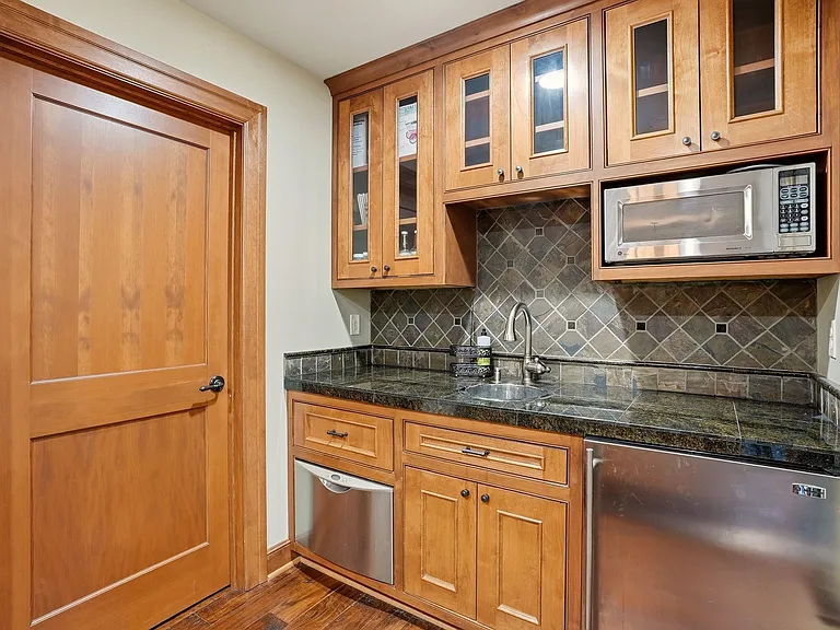 7310 E Hatch Rd — Photo 21