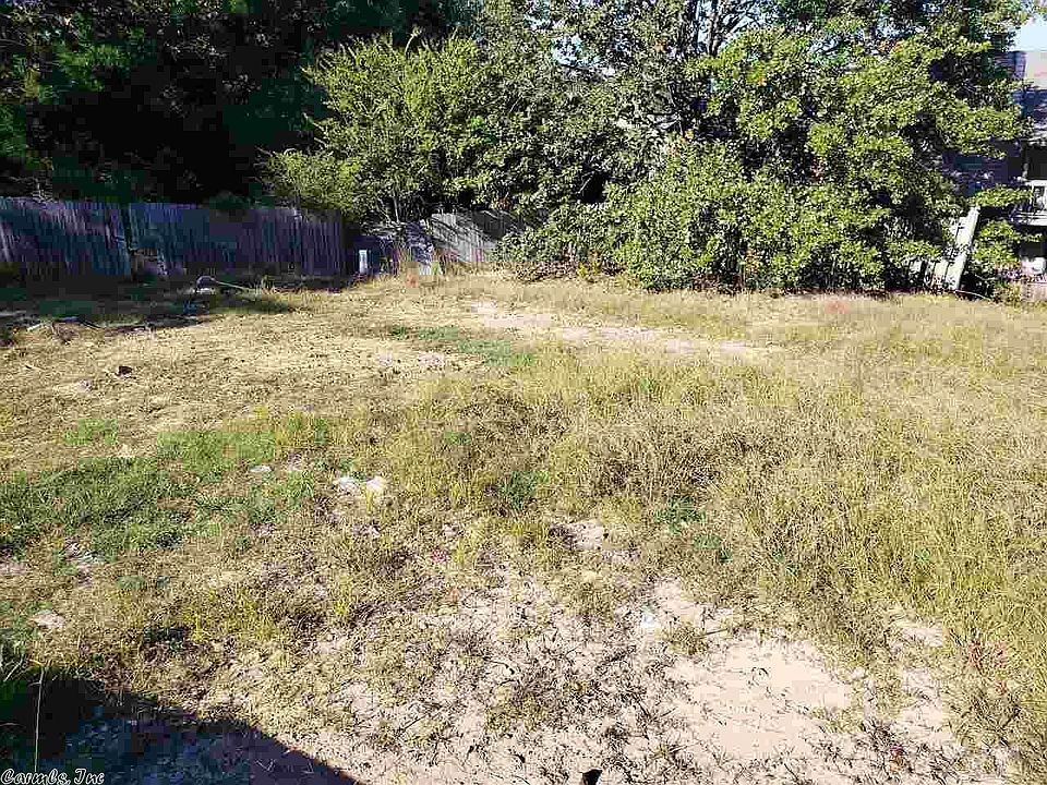 2nd image of 12 Idlewood Pl