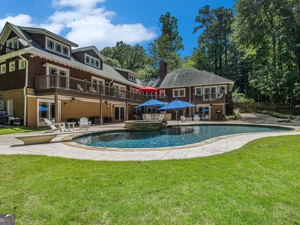 1490 Chevron Dr, Sandy Springs, GA 30350