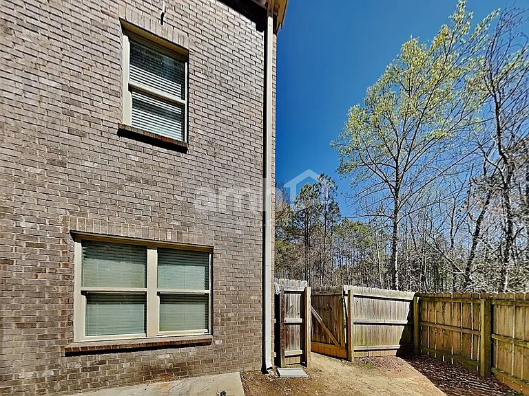 2750 Freemont St — Photo 23