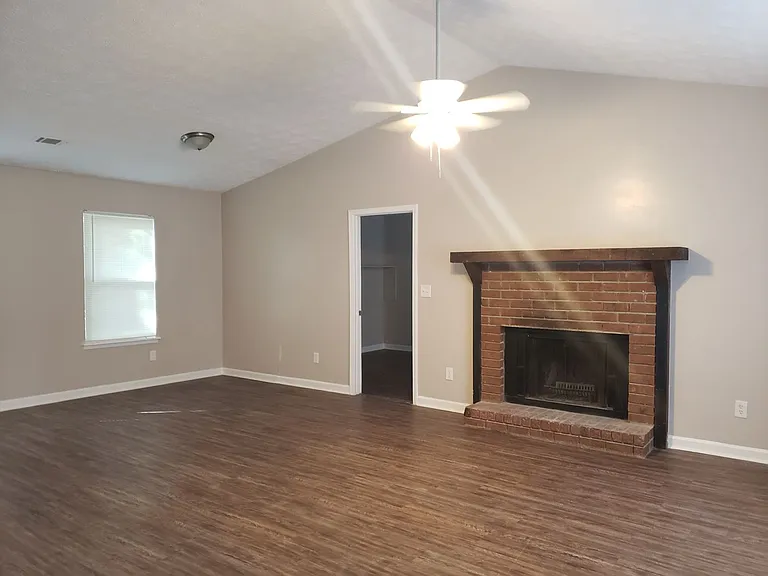 3047 Lake Monroe Rd — Photo 2