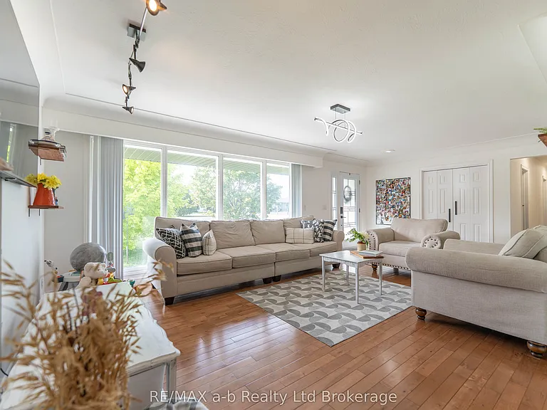 56229 Talbot Line — Photo 6