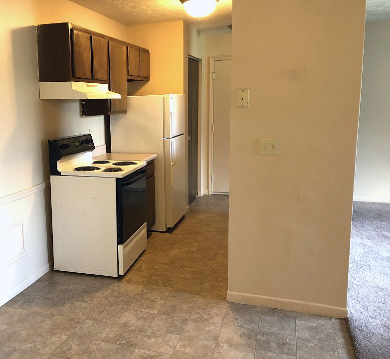 1st image of 2410 W Willow St APT B102