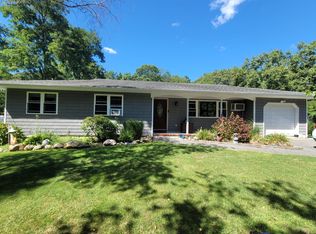 302 Bridgeport Ave, Medford, NY 11763