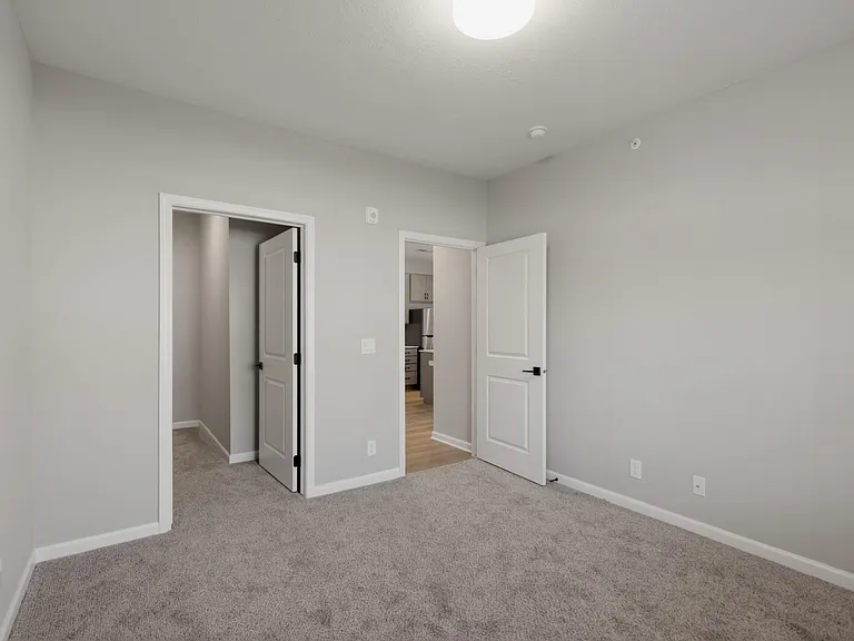 The Creek Apartments — Photo 22