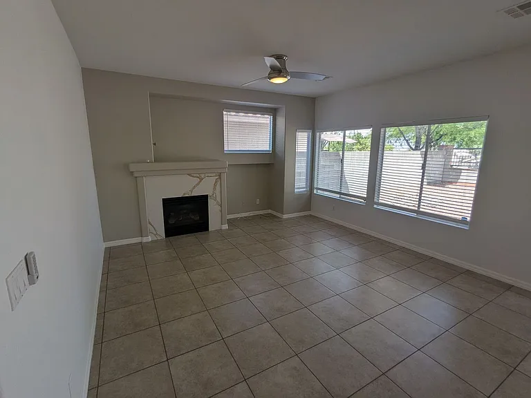 1016 Royal Plum Ln — Photo 24