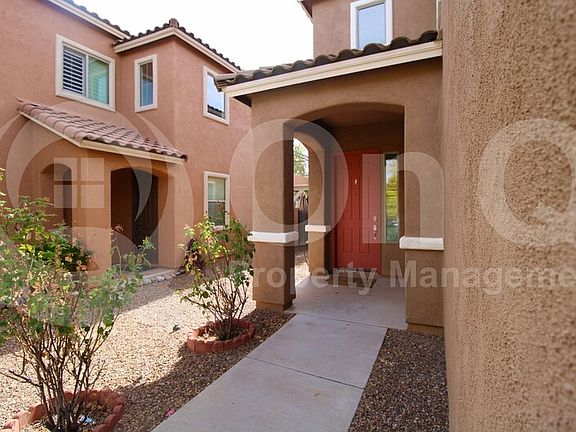 3rd image of 41 W Calle Gota