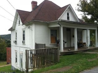 118 High St, Grafton, WV 26354
