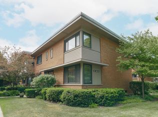 533 Ridge Rd, Wilmette, IL 60091