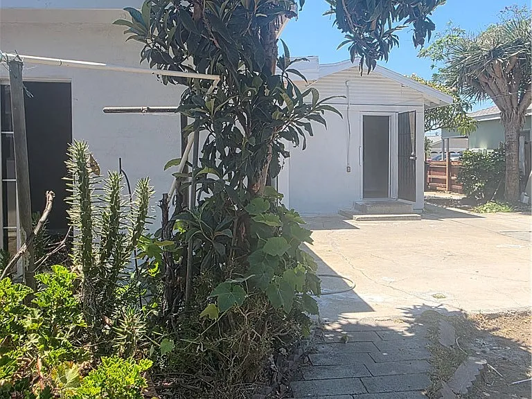 3509 W Flower Ave — Photo 29